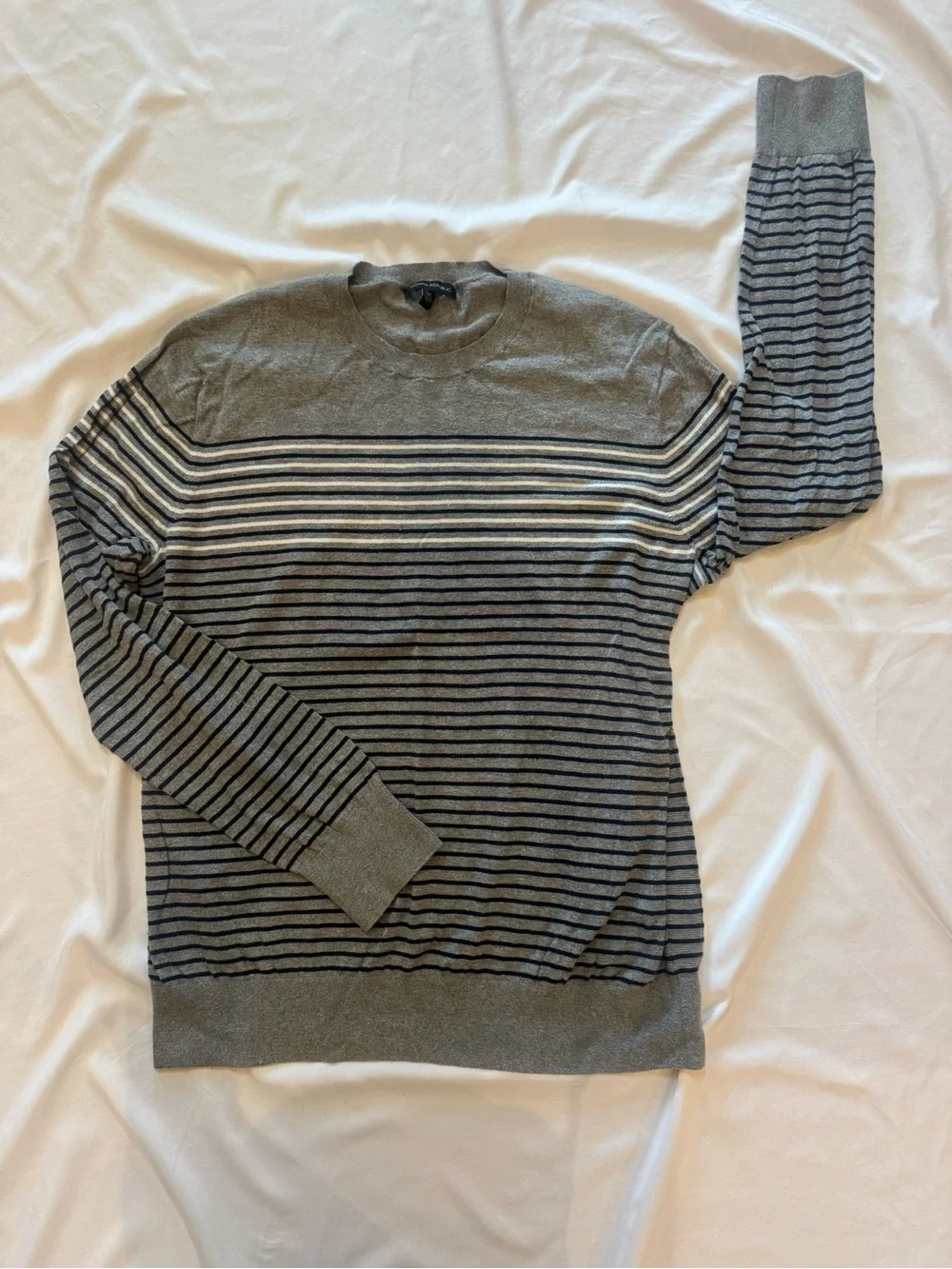 Banana Republic Men's Grey and Black Striped Crewneck Sweater